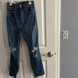 Women’s Abercrombie ultra high rise straight jean